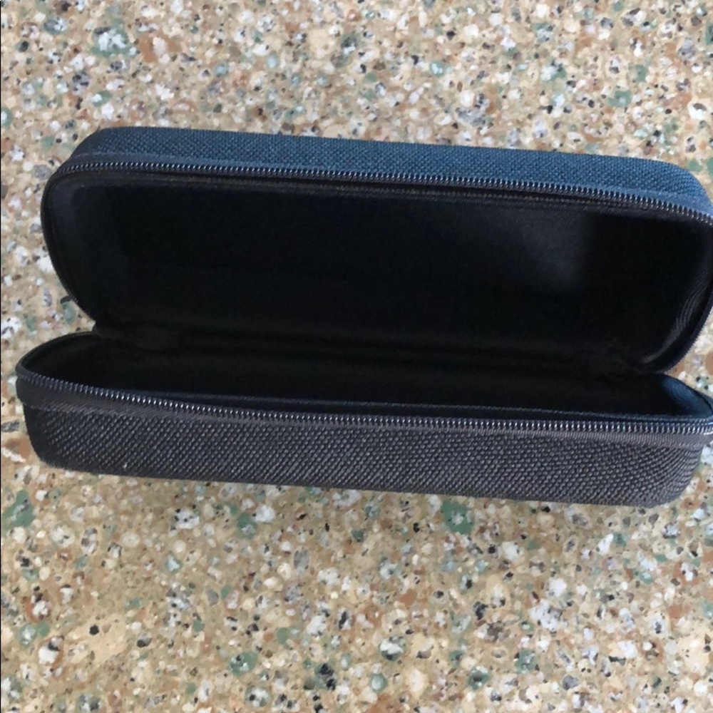 sunglasses case - Picture 2 of 3